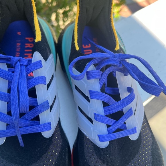 Adidas Black and Blue Athletic Shoes Ultraboost 21 running shoes size 4 Women's - Picture 3 of 12